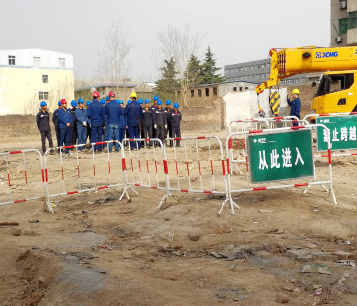 西咸新區(qū)灃東新城35kV阿馬線遷改項(xiàng)目施工現(xiàn)場